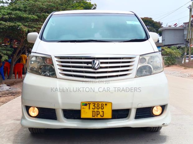 Toyota Alphard 2004 White