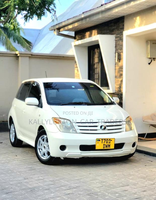 Toyota IST 2004 White