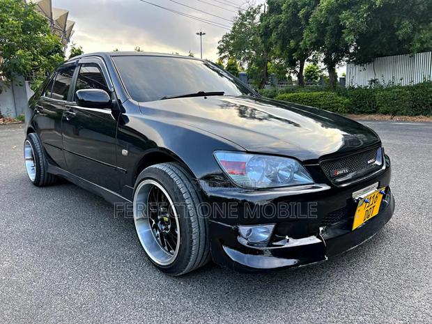Toyota Altezza 1998 Black