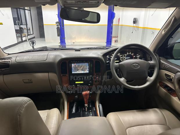 Toyota Land Cruiser HDJ 100 2000 Black