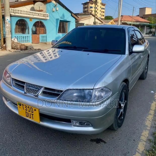 Toyota Carina 2000 Silver