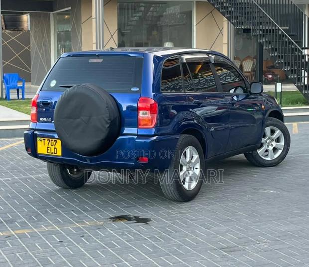 Toyota RAV4 1.8 2005 Blue