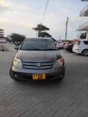 Toyota IST 2005 Gray for sale