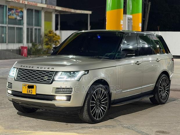 Land Rover Range Rover Vogue 2015 Gold