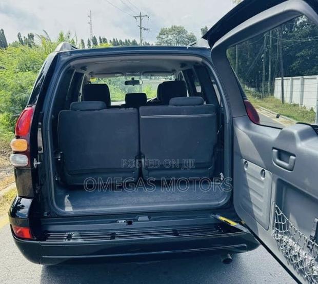Toyota Land Cruiser Prado 2006 Black