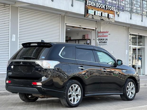 Mitsubishi Outlander 2015 Black