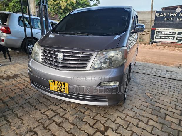 Toyota Alphard 2005 Silver