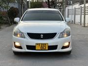 Toyota Crown Majesta 2010 White for sale