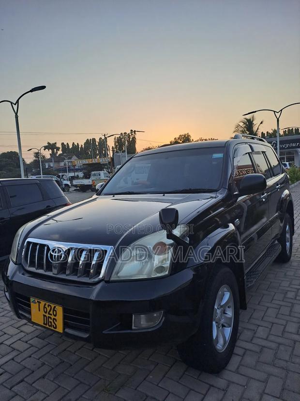 Toyota Land Cruiser Prado 2005 Black