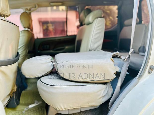 Toyota Land Cruiser Prado 2001 Silver