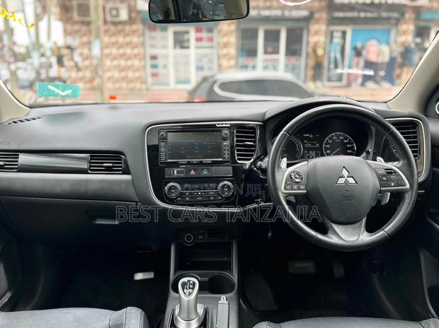 Mitsubishi Outlander 2015 Black