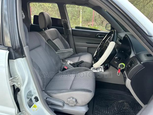 Subaru Forester 2004 White