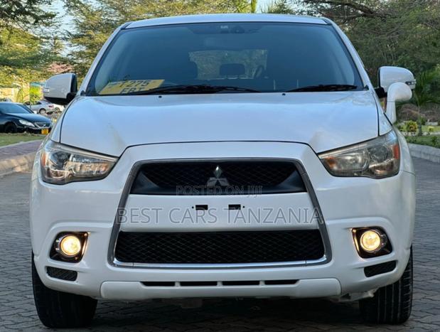 Mitsubishi RVR 2010 White