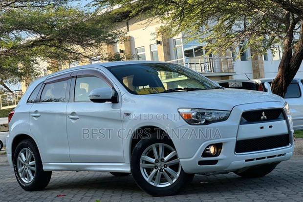 Mitsubishi RVR 2010 White