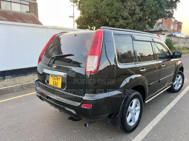 Nissan X-Trail 2001 Black