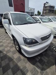 Toyota Harrier 2.2 16V 2000 White for sale