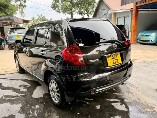 Mazda Verisa 2006 Black