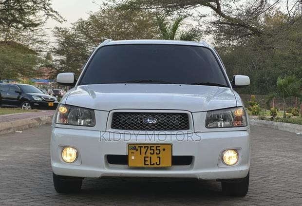 Subaru Forester 2005 White
