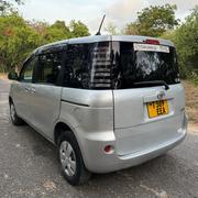 Toyota Sienta 2005 Silver for sale