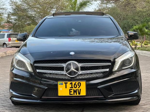 Mercedes-Benz A-Class 2013 Black