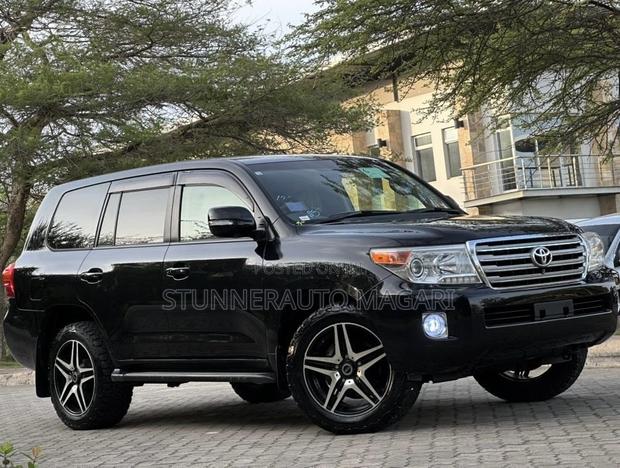Toyota Land Cruiser 2015 Black