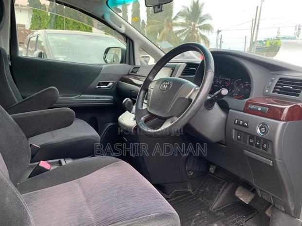 Toyota Alphard 2.4 Petrol FWD 2012 Matt Black