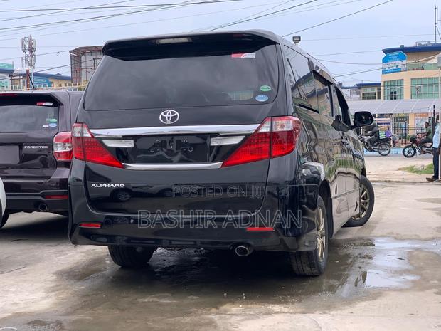 Toyota Alphard 2.4 Petrol FWD 2012 Matt Black