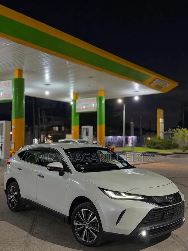 Toyota Harrier 2021 Off white