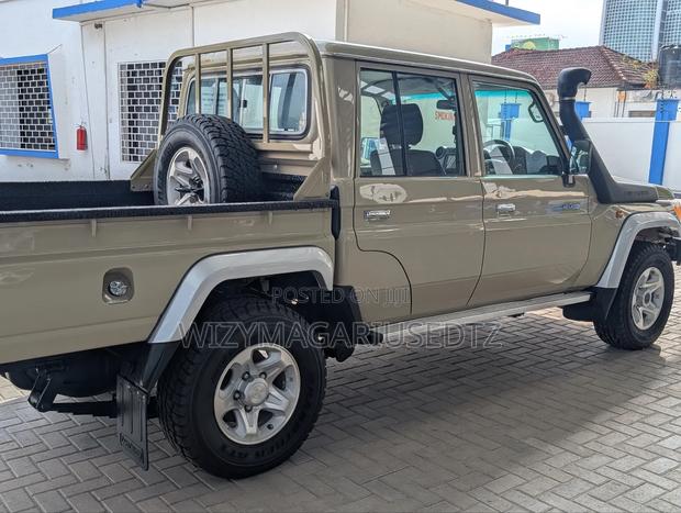 Toyota Land Cruiser 76 Series 2020 Beige