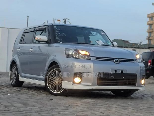 Toyota Corolla Rumion 2009 Silver