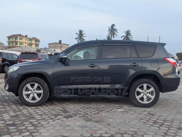 Toyota Vanguard 2008 Gray