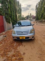 Toyota IST 2004 Silver for sale