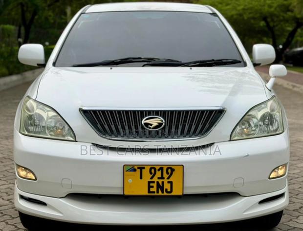 Toyota Harrier 2005 White
