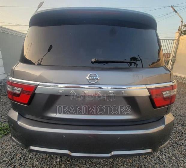 Nissan Patrol 2022 Gray