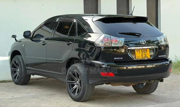 Toyota Harrier 2.4 2006 Black