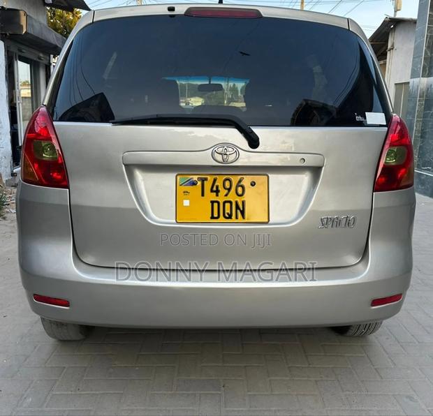 Toyota Corolla Spacio 2002 Silver