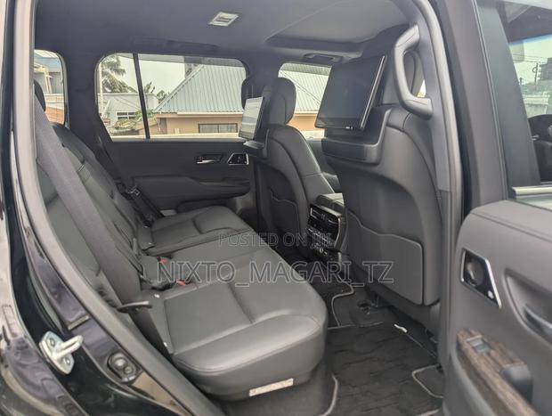Toyota Land Cruiser Prado 2018 Gray
