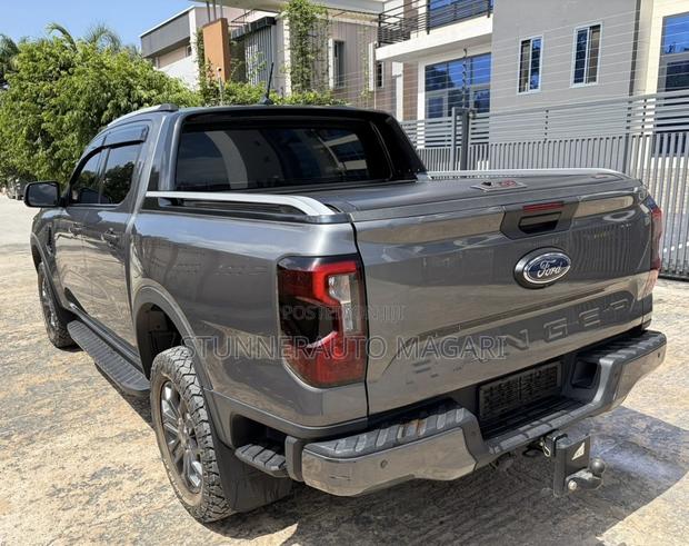 Ford Ranger Wildtrak 2023 Gray