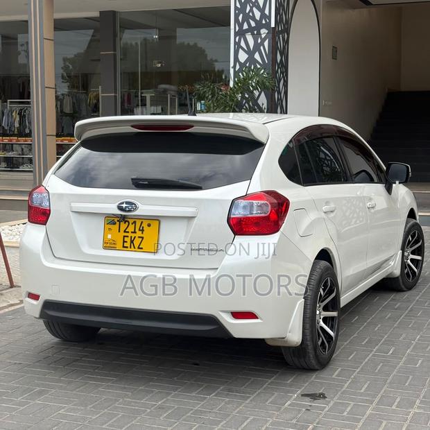 Subaru Impreza 2.0i 5-dr 2013 White