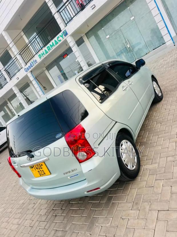 Toyota Raum 1.5 AWD 2005 Blue