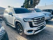 Toyota Land Cruiser 2023 White for sale