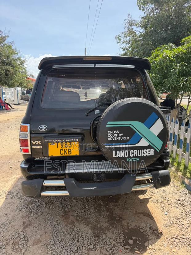 Toyota Land Cruiser 1998 Black