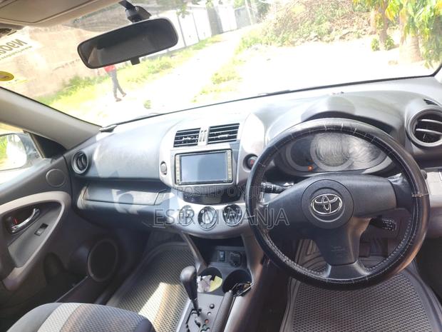 Toyota RAV4 2005 White