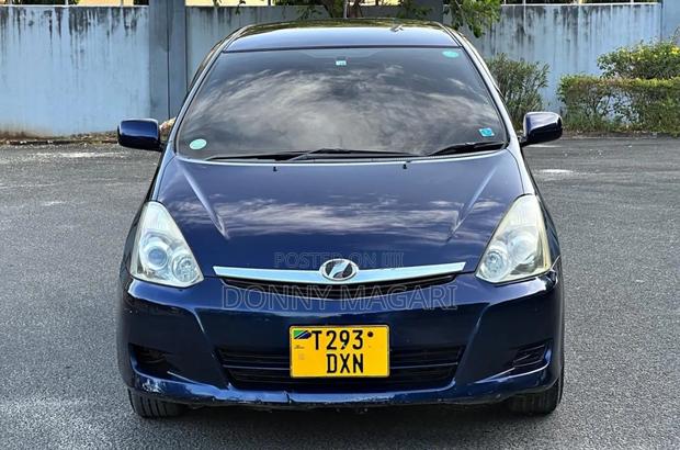 Toyota Wish 2006 Blue