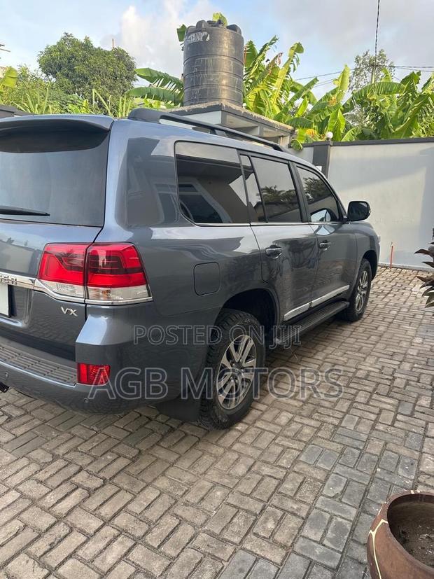 Toyota Land Cruiser 4.5 V8 VXR 2016 Gray