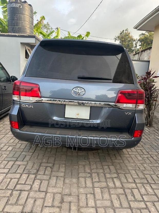 Toyota Land Cruiser 4.5 V8 VXR 2016 Gray