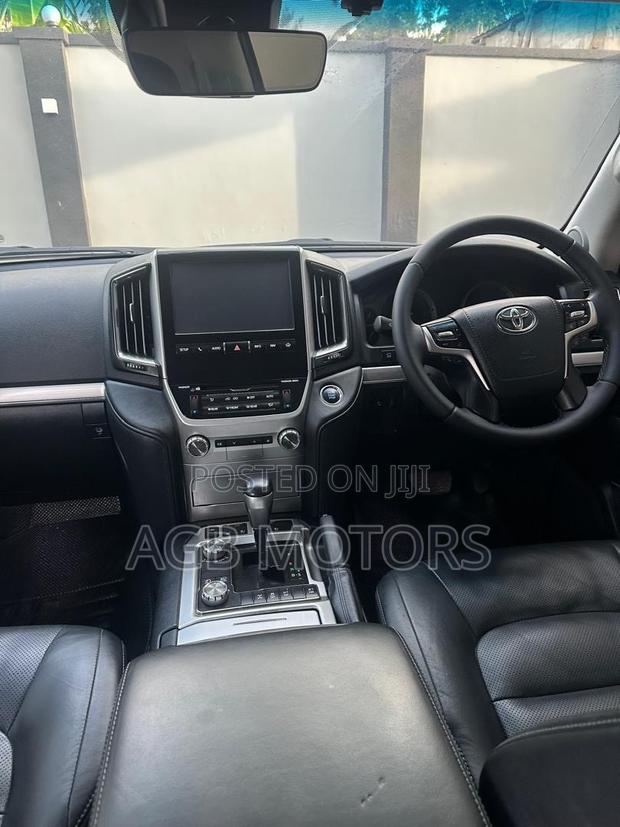 Toyota Land Cruiser 4.5 V8 VXR 2016 Gray