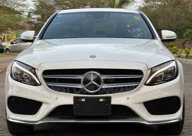 Mercedes-Benz C200 2014 White
