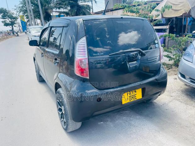 Toyota Passo 1.0 AWD 2005 Black