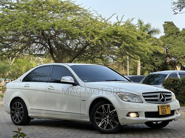 Mercedes-Benz C-Class 2008 White